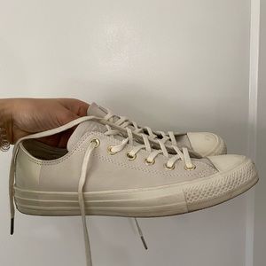 Tan/Cream Converse size 9 women